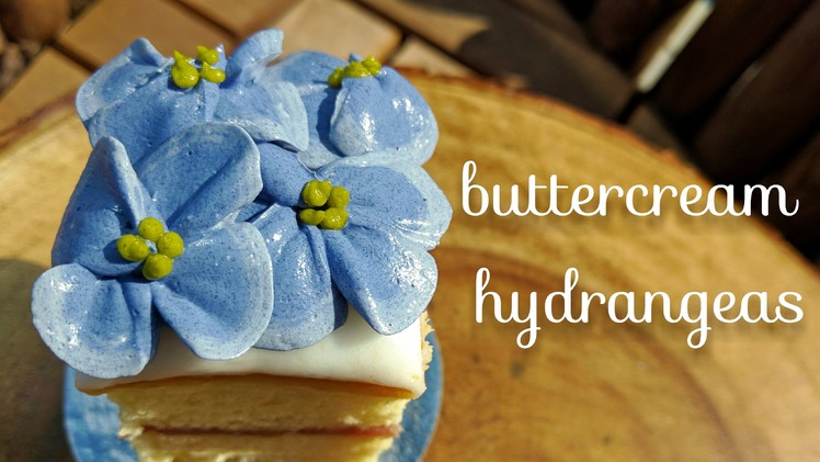 Buttercream hydrangeas - how to pipe hydrangea flowers