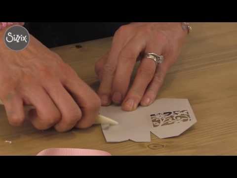 How to make a pretty petal box