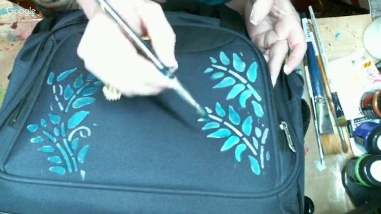 How to paint your own luggage