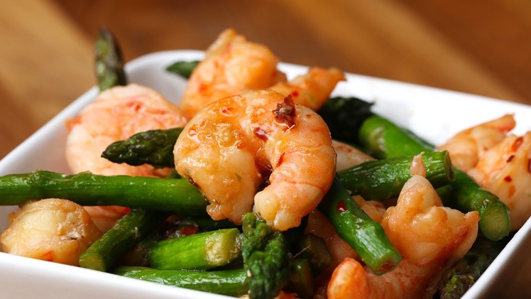 Shrimp And Asparagus Stir-Fry (Under 300 Calories)
