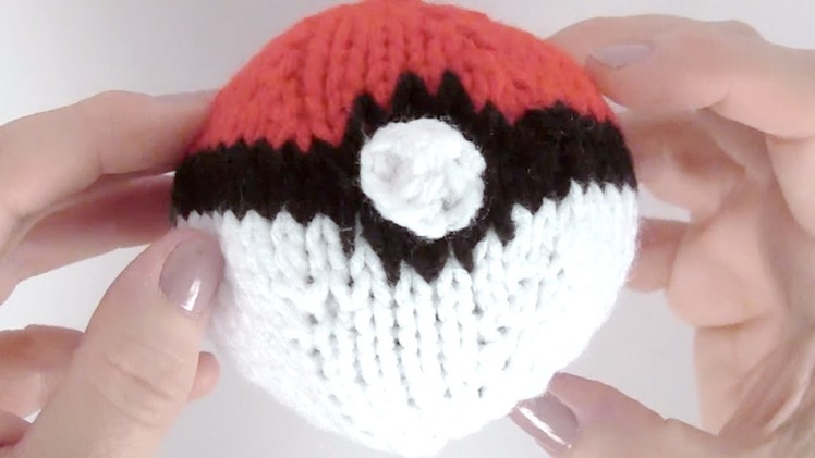 How to Knit a POKÉBALL | Pokémon Go DIY