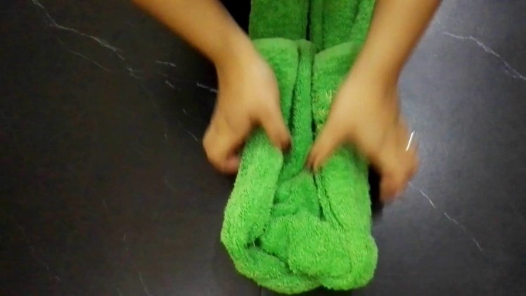 How to do teddy bear towel in less than 2 minutes