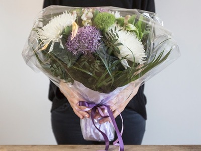 DIY: How to wrap a bouquet of flowers (2) by Søstrene Grene