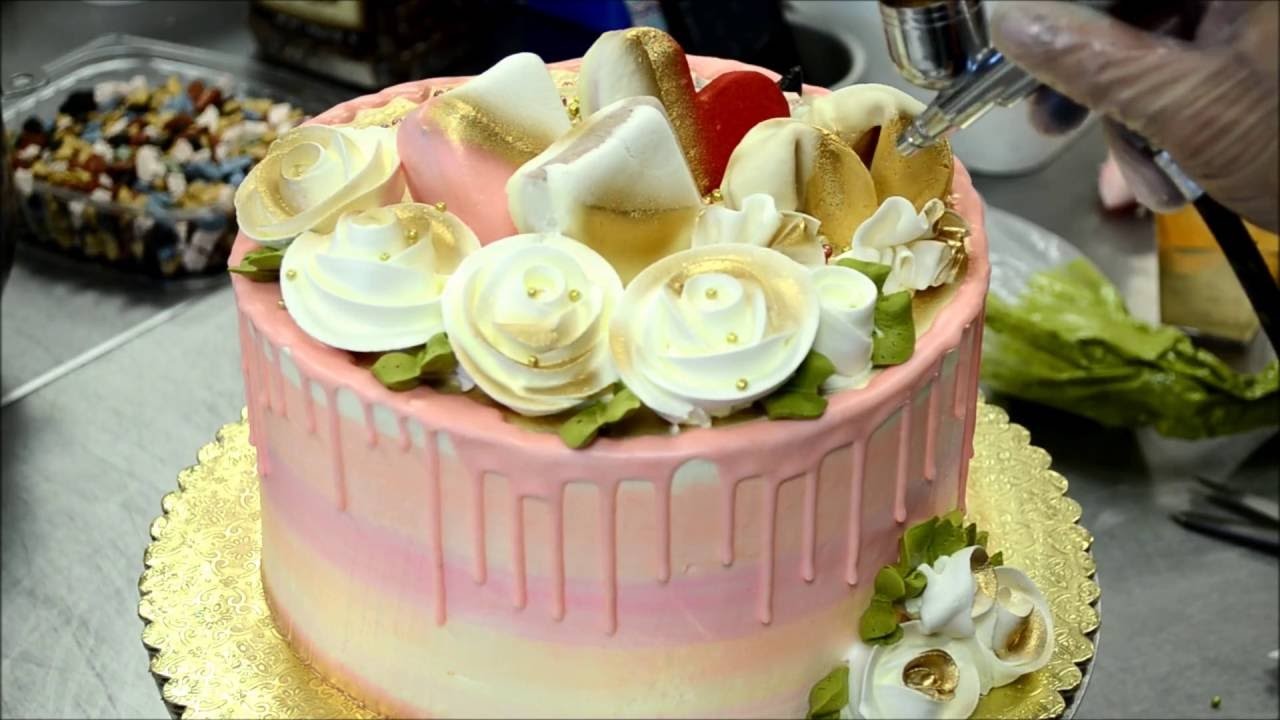 How to Make a Pink Cake with white roses