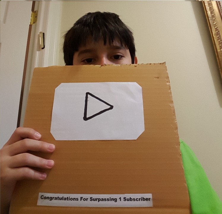 (How to Make) Paper Play Button