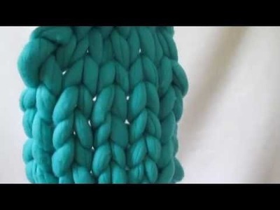 Arm Knitting: The Knit Stitch