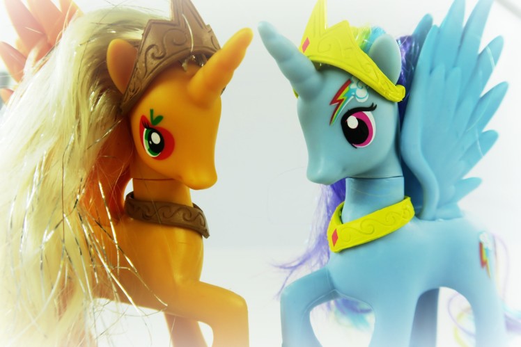 Rainbow Dash and Apple Jack become Alicorn Princesses! - MLP
