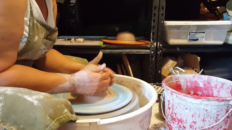 Clay Tips: How to Center Clay on the Pottery Wheel and Some Common Issues