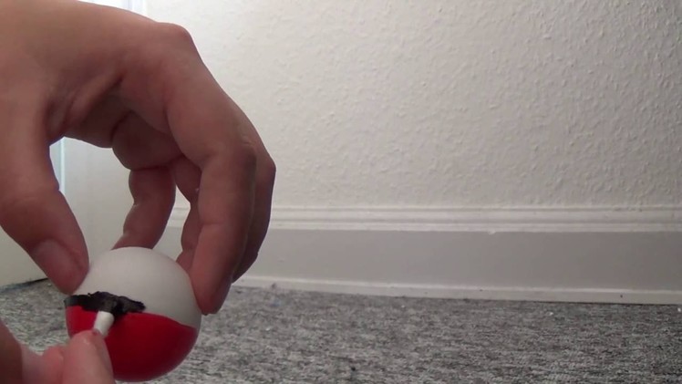 DIY Easy Mini Pokeball - How To Make A Pokeball