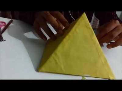 How to build a paper Pyramid