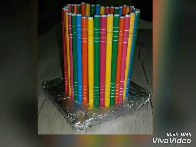 DIY pen stands from waste materials.