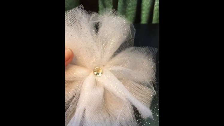 Easy DIY shabby chic tulle flowers wedding decor party decor hair clip