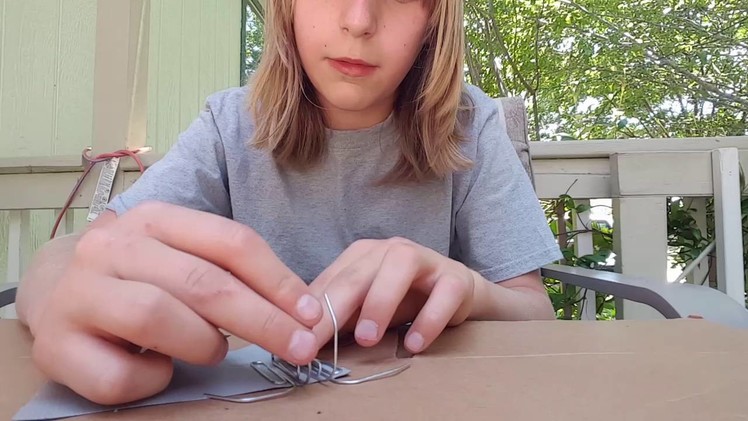(DIY HOW TO MAKE MINI GRAPPLING HOOK) WITH HOUSE HOLD ITEMS
