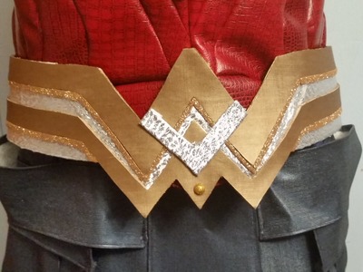 DIY Wonder Woman Belt: Wonder Woman Cosplay Part 4