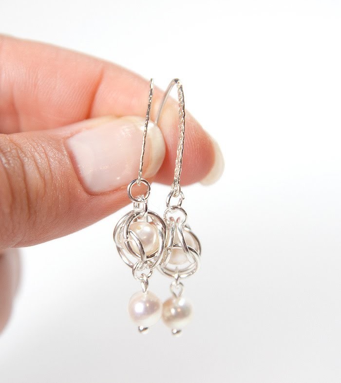 How to Make Dangling Earrings with Small Jump Rings + Tutorial .