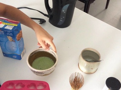 How to make matcha tea (ASMR softly spoken)