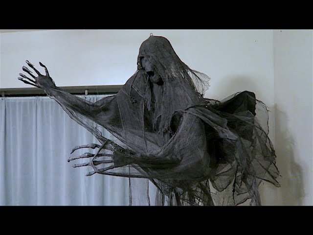 How To Make A Dementor! DIY Wraith Harry Potter Party Idea!