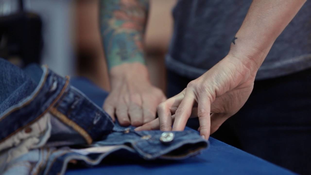 How to Pintuck & Crop Your Jeans | Levi’s®