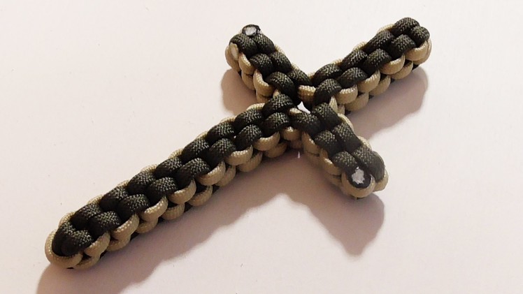 How You Can Make A Paracord Box Knot Cross