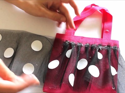 How to make a minnie Mouse purse with hot glue no sew!