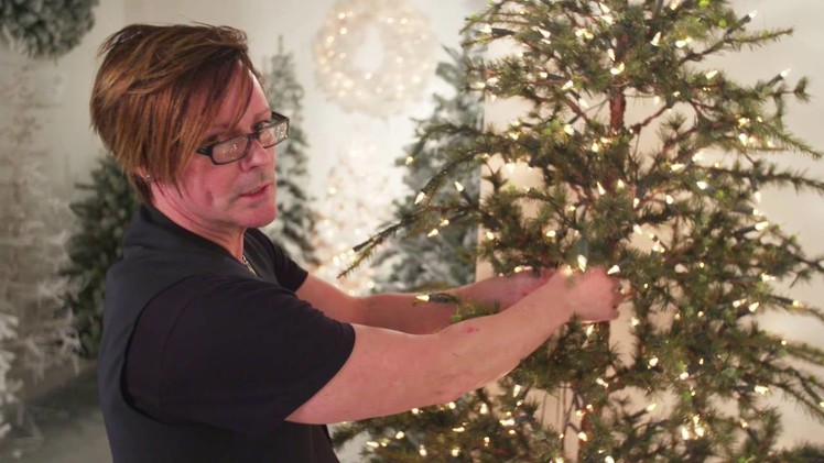 Masterclass 09: How to decorate a tree: adding baubles