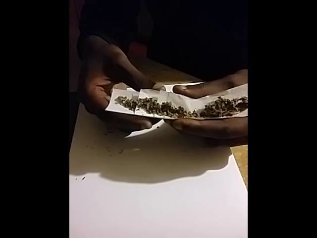 How To Roll Papers. Fat Joints