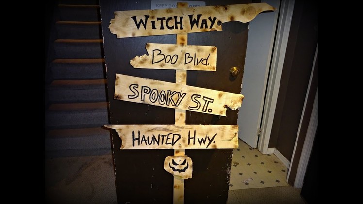 2016 DIY Halloween Decorations : Wooden Sign Post