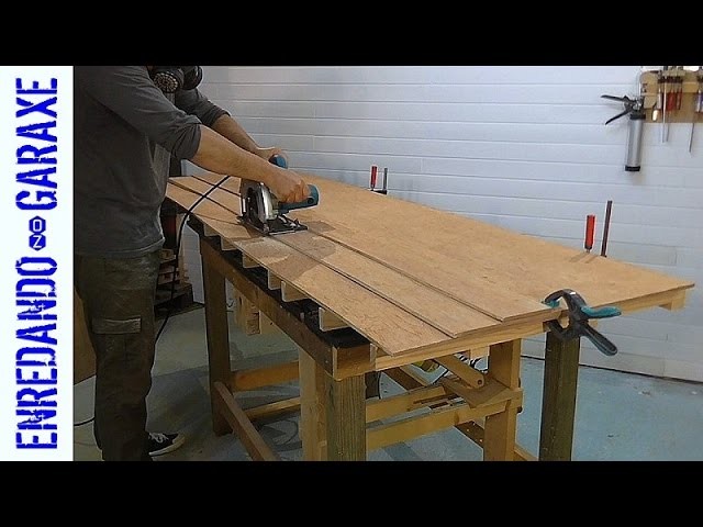 How to cut a plywood board using the rip fence jig