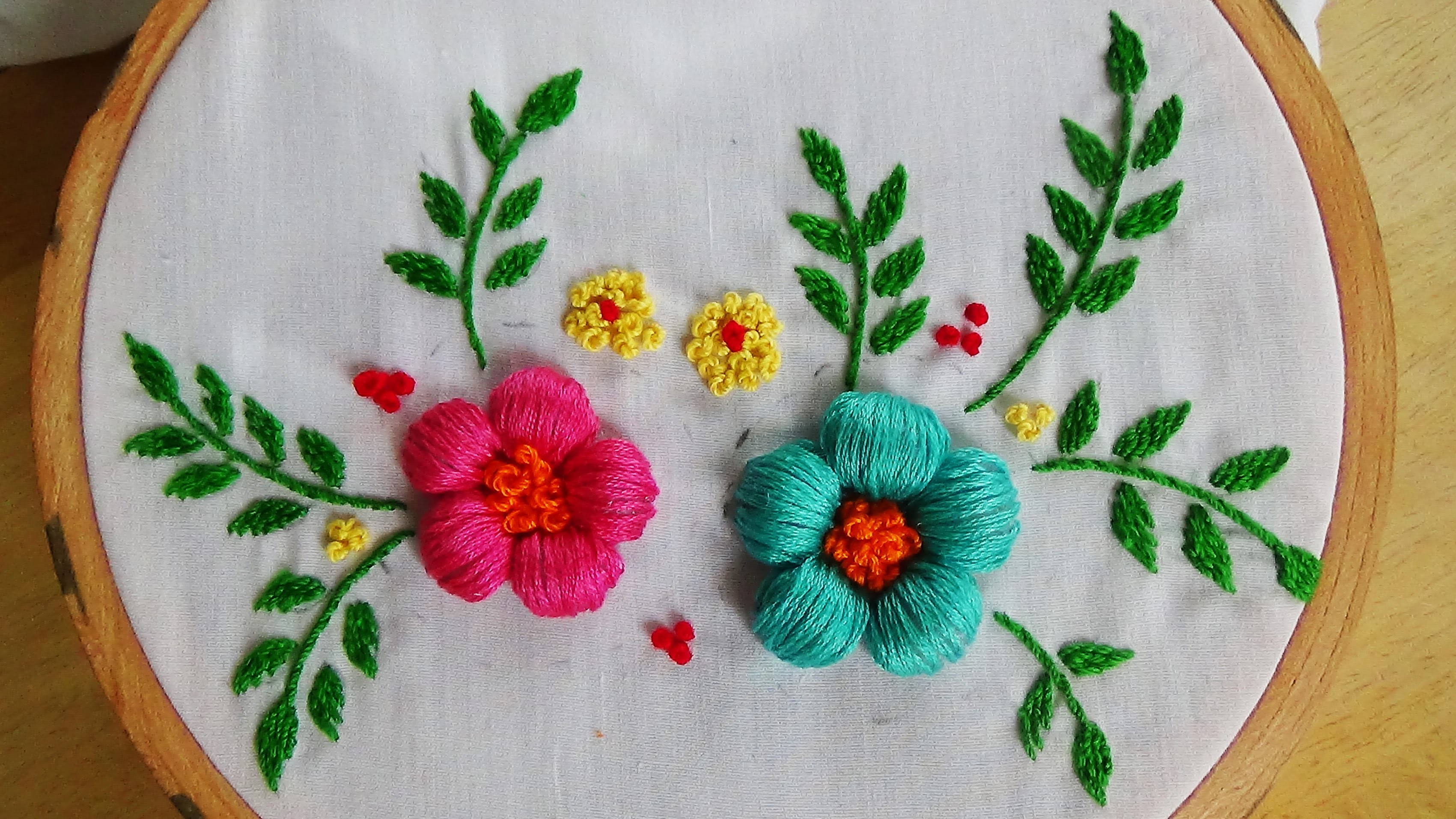 hand-embroidery-puffed-satin-stitch