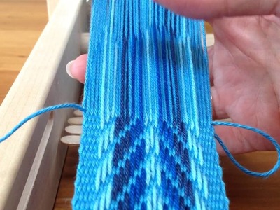 Pick up weaving. Shoulder strap for Mochila bag. Pick up weven. Schouderband voor Mochila tas.
