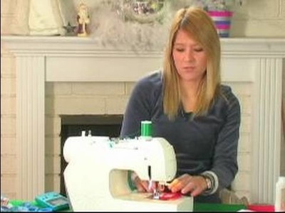 How to Make Fabric Christmas Decorations : How to Sew Felt Christmas Frames