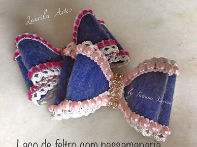 Laço de feltro com passamanaria by Tatiana Karina (Felt with lace trimmings)