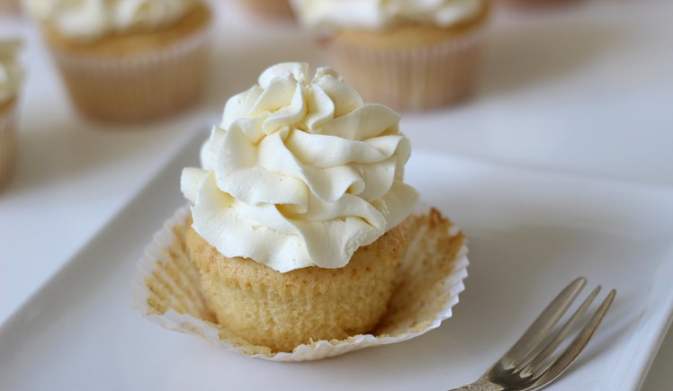 How to Make Cupcakes. Vanilla Cupcake Recipe