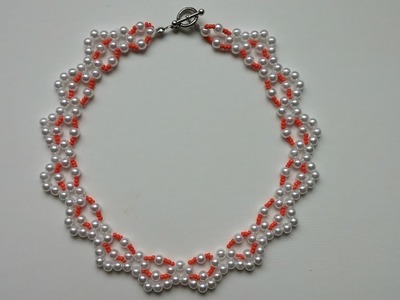Easy  beaded  necklace for beginners.Pearl necklace