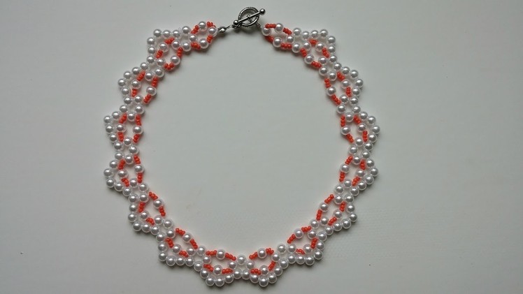 Easy  beaded  necklace for beginners.Pearl necklace