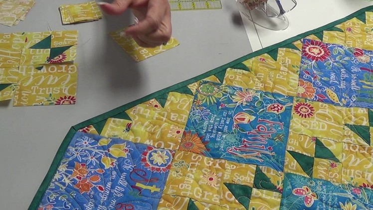 Summertime Table Runner by JunctionFabric.com with free download pattern