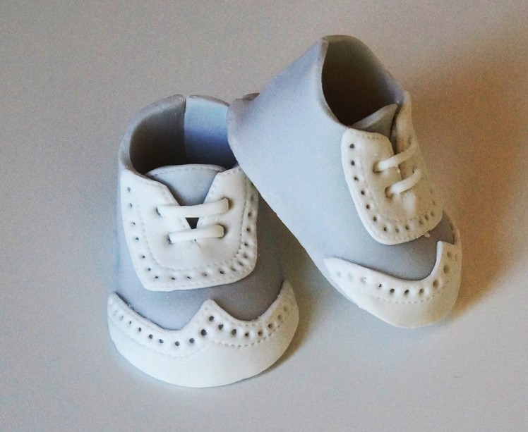 Cake decorating tutorial - how to make little man baby shoes - Sugarella Sweets