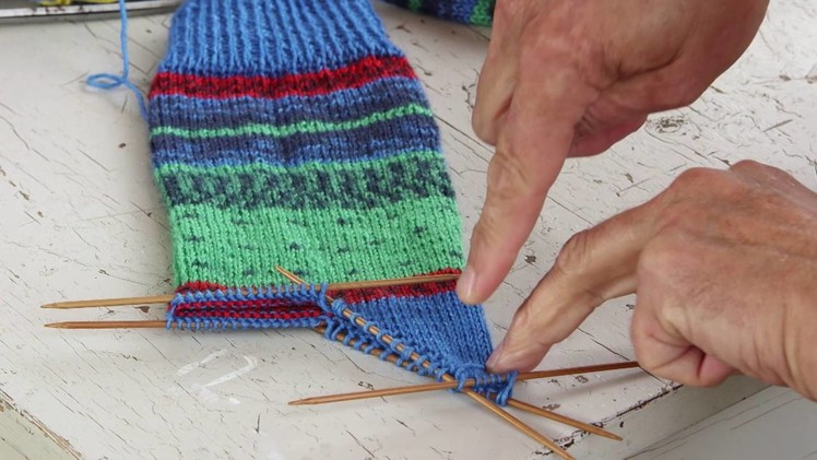 How to knit a short row heel for a sock by ARNE & CARLOS