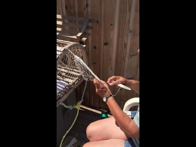 Knitting lobster trap heads by hand