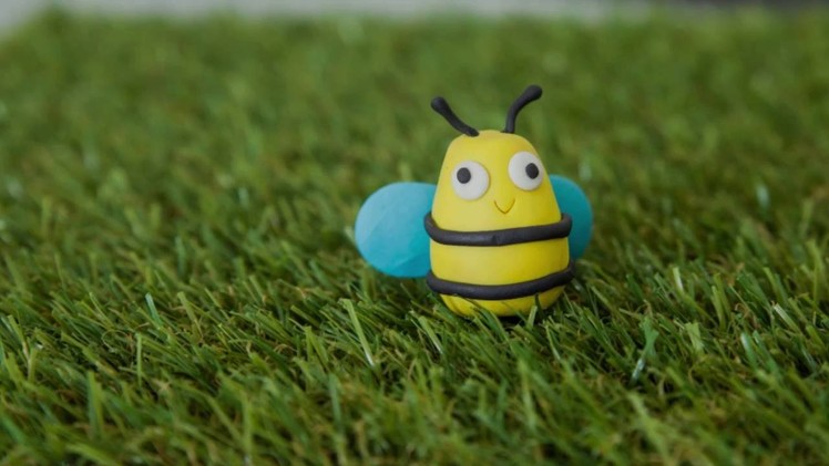 Modelling Clay - How to Make a Honey Bee (Beginner Level)