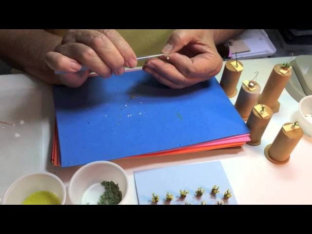 How to assemble dollhouse miniatures quarter scale daisies with Mary Kinloch 1