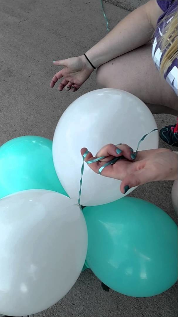 Balloon arch tutorial