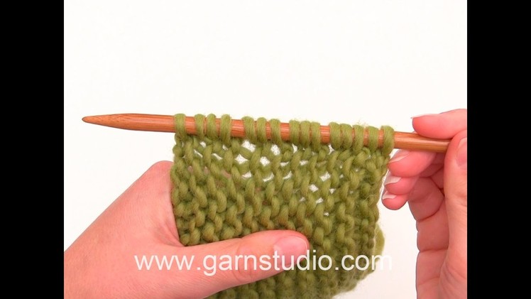 DROPS Knitting Tutorial: How to pick up stitches along garter edge