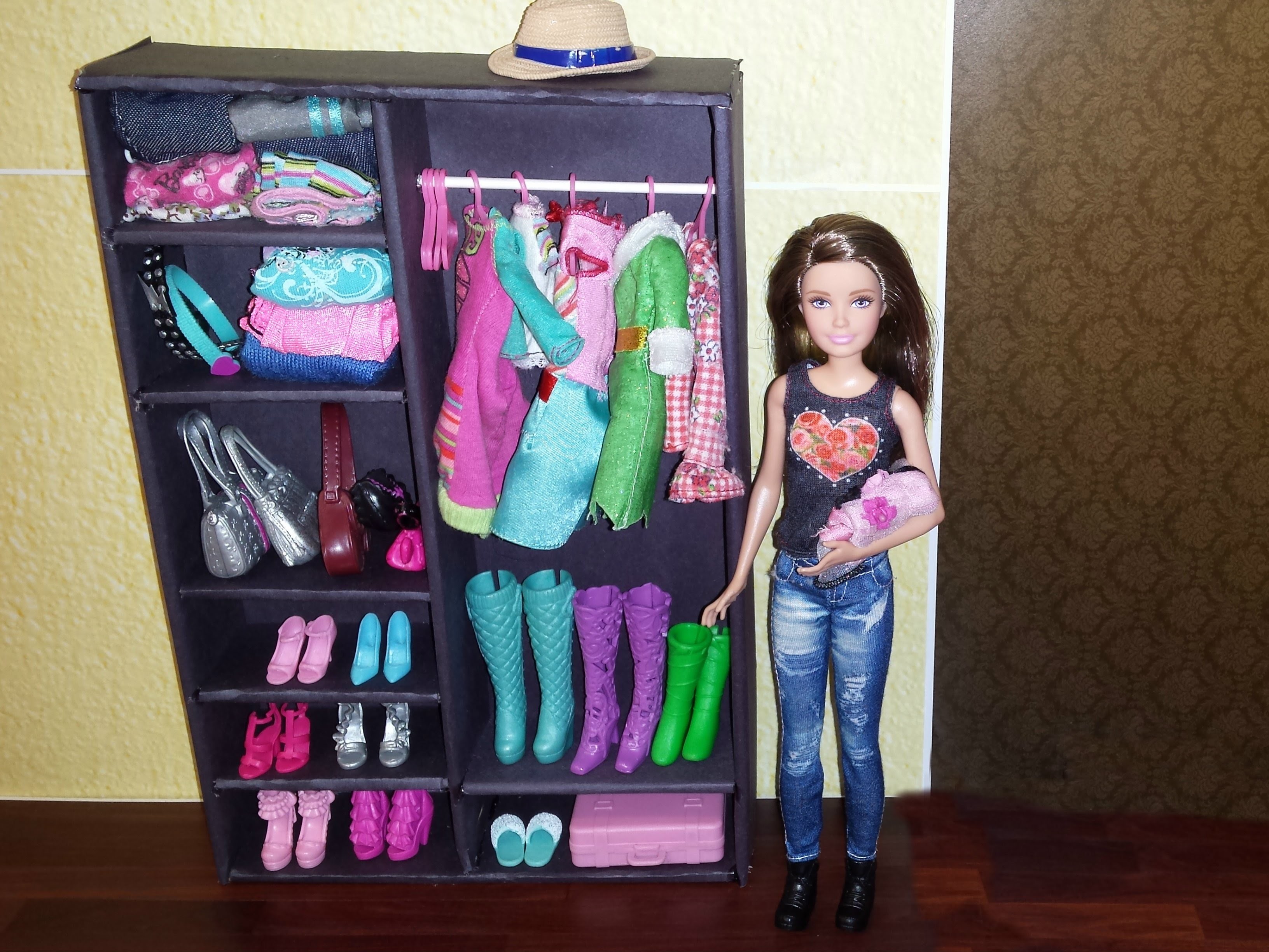 How To Make A Barbie Closet