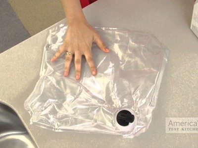 Super Quick VIdeo Tips: How to Make a DIY Ice Pack from Boxed Wine