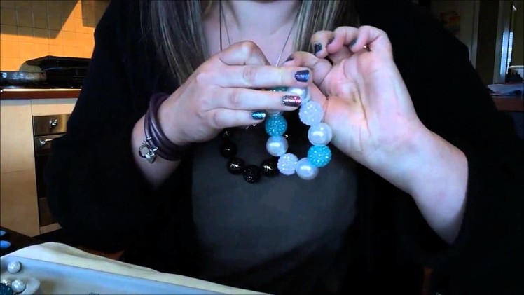 How to Make a Bubblegum Bead Stretch Bracelet