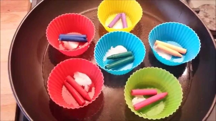 DIY: LIPSTICK OUT OF CRAYONS. Super easy and low budget!