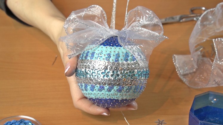 How to make Christmas Bauble by Creative Mom