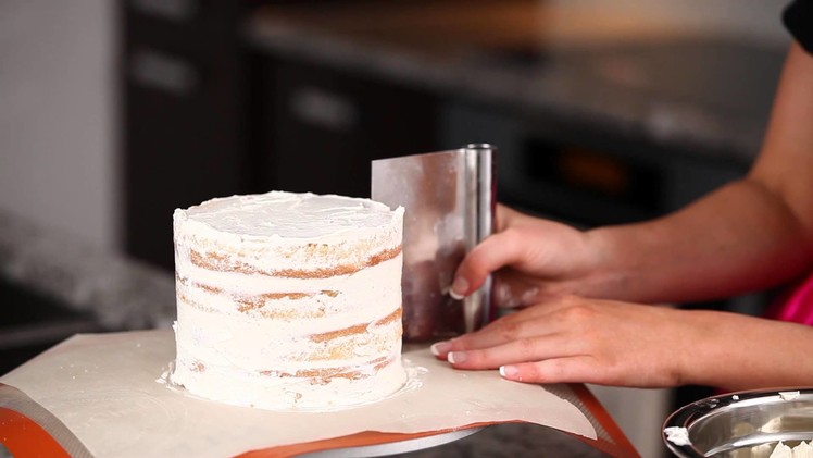 How to Layer and Frost a Cake with Perfectly Smooth Sides