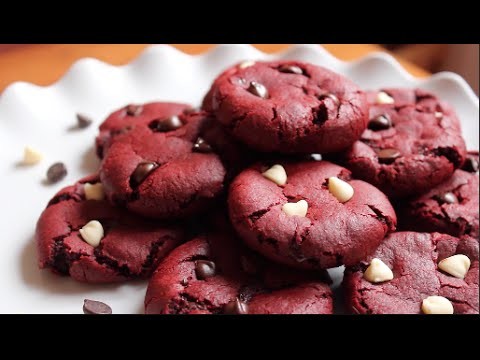 Red Velvet Cookies | SweetTreats